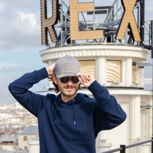 casquette grise, produits dérivés du grand rex, cinéma parisien