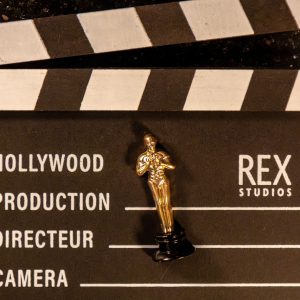 Pin's en forme d'oscar, produit dérivé vendu par le cinéma Le Grand Rex